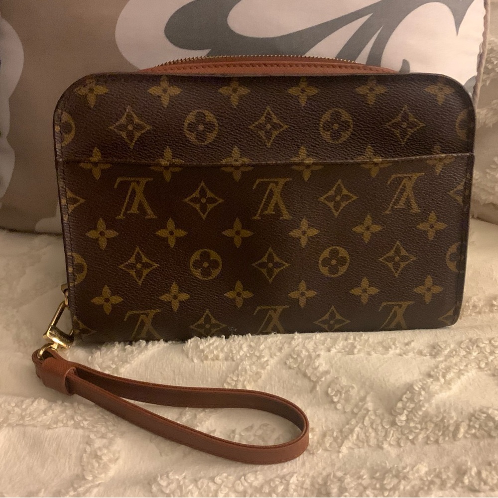 Louis Vuitton Orsay Clutch